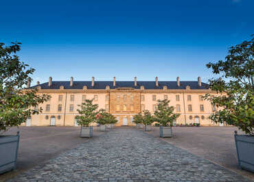 Centre national du costume et de la scène