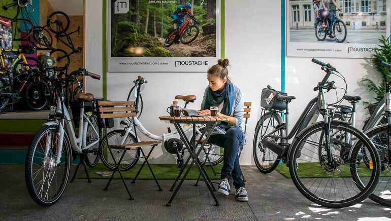 La Cabane a Velos Loueurs reparateurs de velo a Abrest